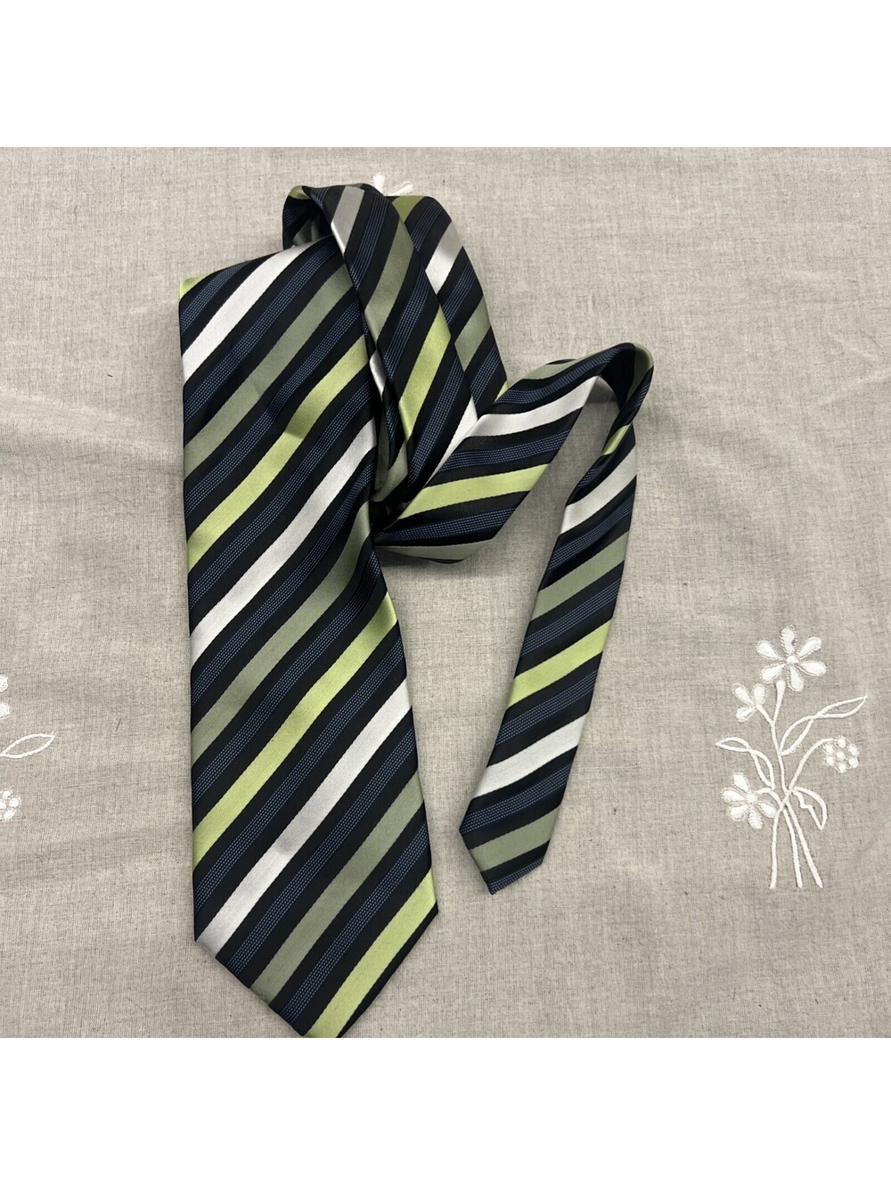 NEW! Haggar Blue with green/ lime stripes tie